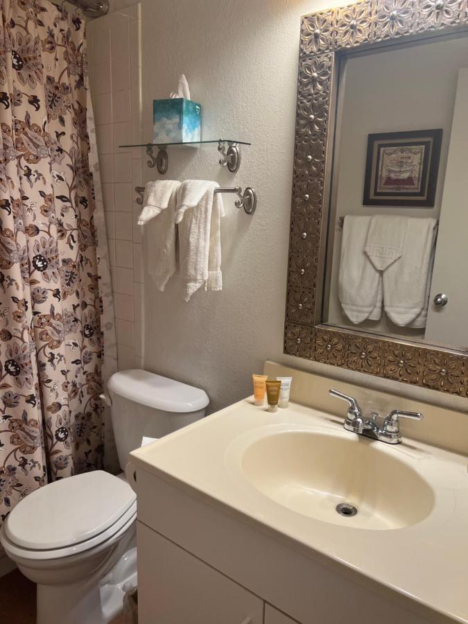 Canyon Rose Suites Бисби Экстерьер фото